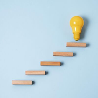 Bild vergr&ouml;&szlig;ern: Symbolbild Glühbirne