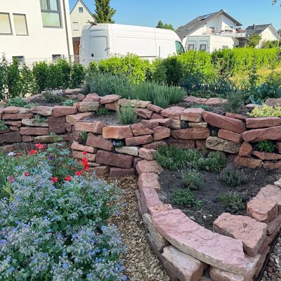 Bild vergr&ouml;&szlig;ern: 2. Platz in der Kategorie Vorgarten