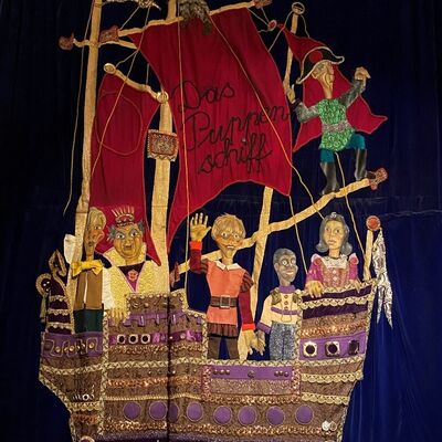 Willkommen im Puppenschiff
